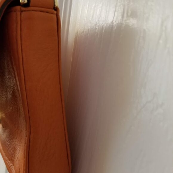 Michael Kors Deneuve Small Shoulder leather bag in Orange - Picture 7 of 15